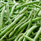 High-quality green beans with bush characteristics. Haricots verts de haute qualité avec des caractéristiques de brousse.